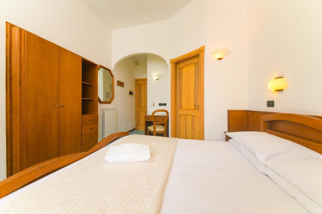 Hotel Pineta Ischia Luaran gambar